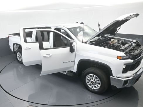 Used 2025 Chevrolet Silverado 2500 LT w/ Convenience Package image 68