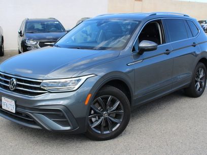 Used 2023 Volkswagen Tiguan SE