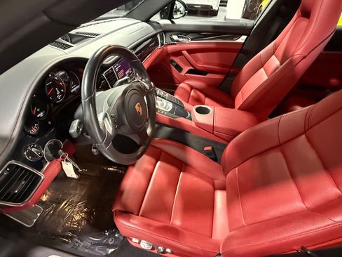 Used 2016 Porsche Panamera 4 image 30