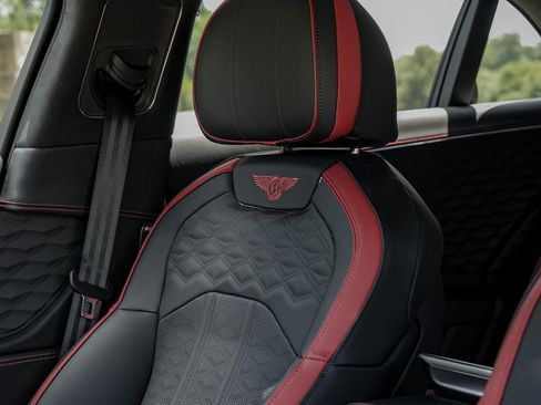 New 2025 Bentley Flying Spur Plug-In Hybrid image 23