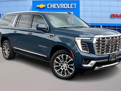 New 2025 GMC Yukon XL Denali w/ Sun & Power Step Package