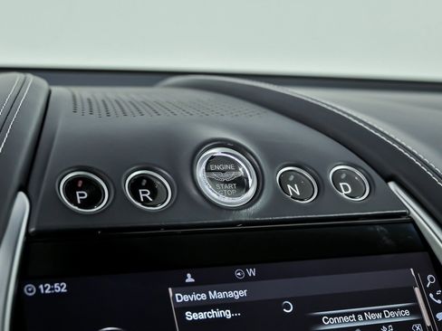 Used 2022 Aston Martin DBX AWD/4WD image 29