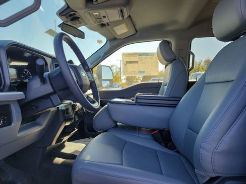 New 2025 Ford F450 XL w/ XL Chrome Package image 15