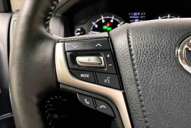 Used 2018 Toyota Land Cruiser AWD/4WD image 18