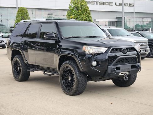 Used 2015 Toyota 4Runner SR5 Premium image 3