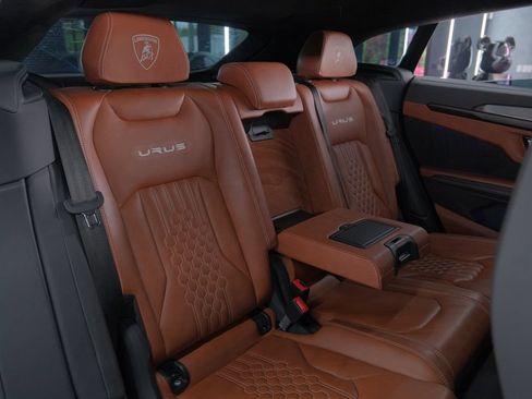 Used 2023 Lamborghini Urus S AWD/4WD image 16