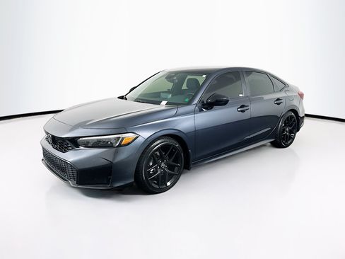 Used 2025 Honda Civic Sport image 3