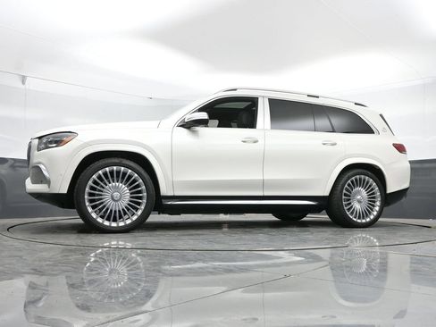 Used 2023 Mercedes-Benz Maybach GLS 600 4MATIC image 47
