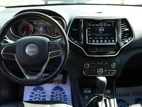 Used 2020 Jeep Cherokee Limited image 35