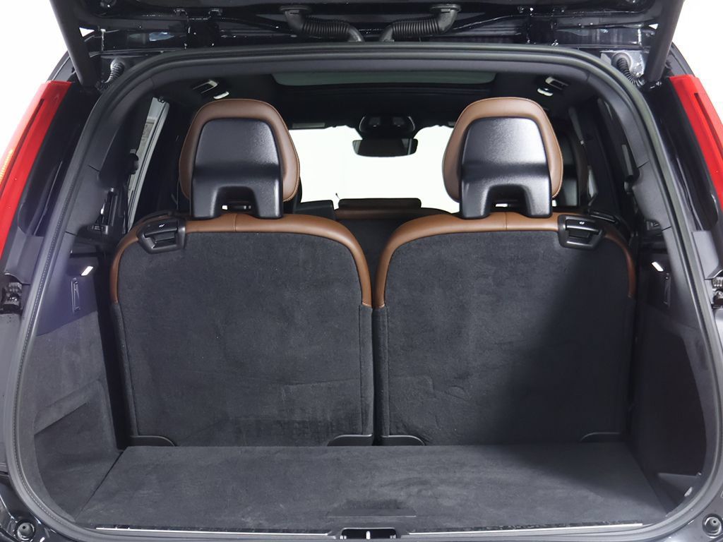 Used 2023 Volvo XC90 B6 Ultimate w/ Protection Package Premier AWD/4WD image 23