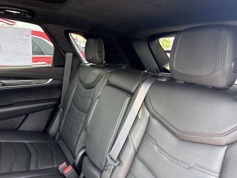 Used 2017 Cadillac XT5 Platinum w/ Driver Assist Package image 24