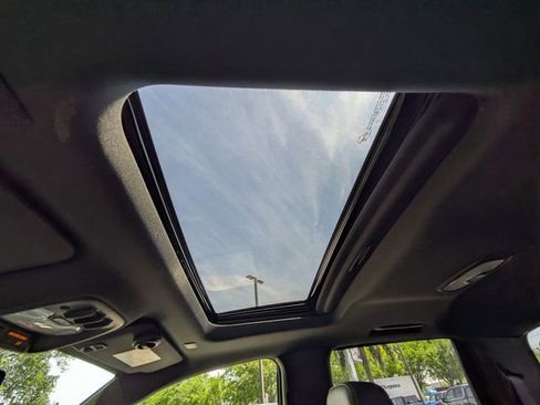 Used 2024 Chevrolet Colorado ZR2 w/ ZR2 Convenience Package III image 22