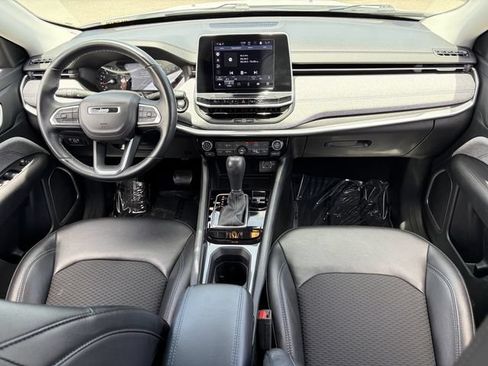 Used 2022 Jeep Compass Latitude w/ Convenience Group FWD image 16