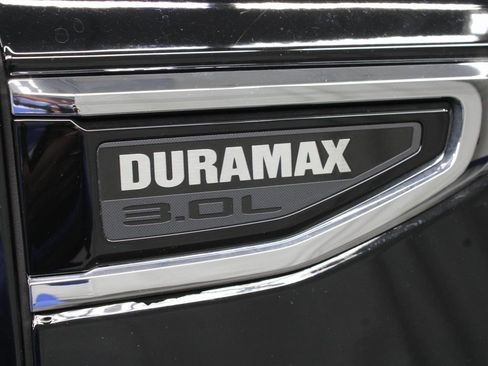 Used 2024 GMC Yukon XL SLT w/ SLT Luxury Package image 54