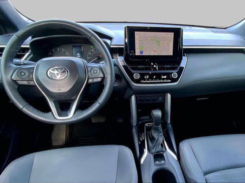 Used 2024 Toyota Corolla Cross AWD Hybrid image 16