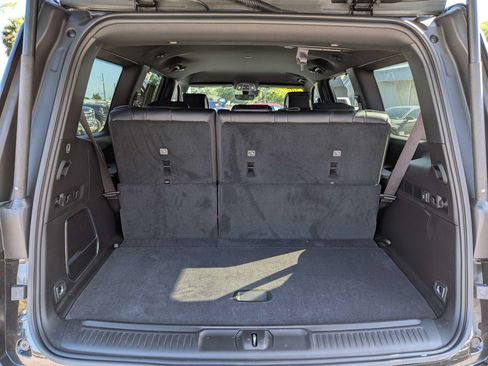 Used 2025 Jeep Wagoneer 4WD w/ Convenience Group I image 14
