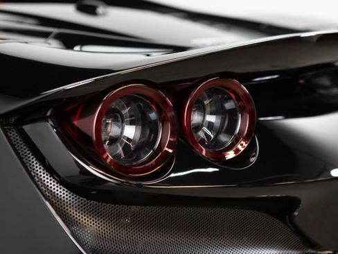 Certified 2021 Ferrari F8 Tributo image 40