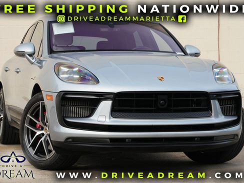 Used 2023 Porsche Macan S AWD/4WD image 2