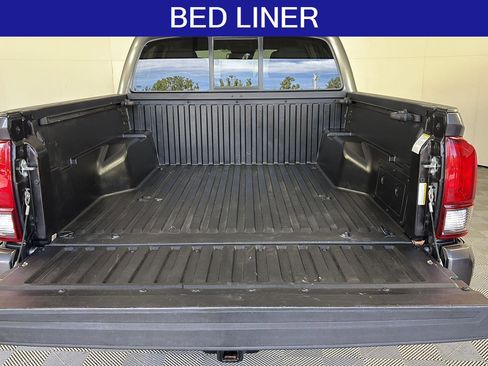 Used 2022 Toyota Tacoma SR AWD/4WD image 10