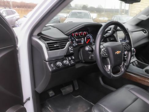 Used 2018 Chevrolet Tahoe LT w/ LT Signature Package image 15