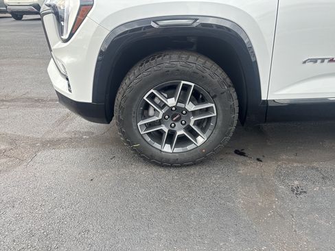 New 2026 GMC Terrain AT4 w/ Convenience Package III image 11