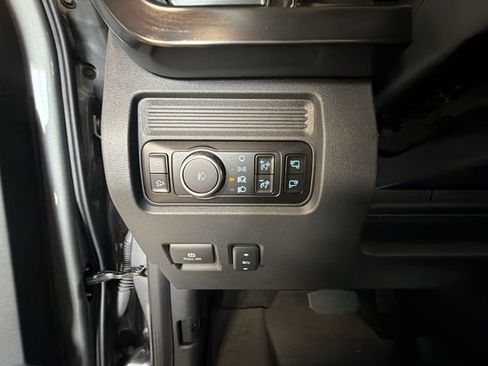 Used 2025 Ford F350 Lariat w/ Tremor Off-Road Package AWD/4WD image 19