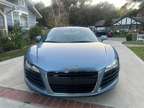 Used 2009 Audi R8 V8 w/ Enhanced Leather Pkg image 11