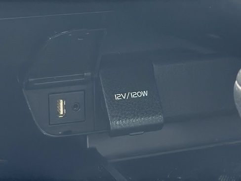 Used 2018 Toyota Camry LE FWD image 25