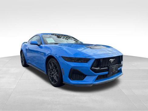 Used 2025 Ford Mustang GT Premium w/ GT Performance Package image 5