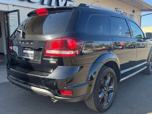 Used 2019 Dodge Journey Crossroad image 4
