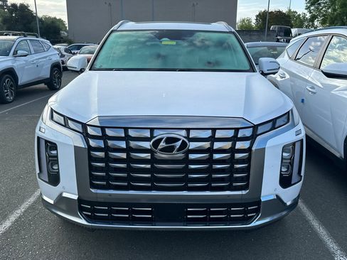 Used 2023 Hyundai Palisade Calligraphy w/ Cargo Package AWD/4WD image 3