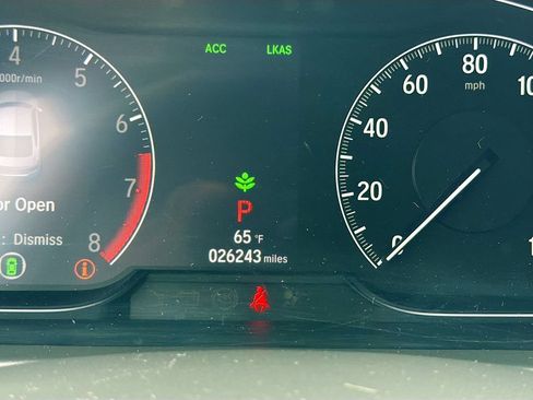 Used 2018 Honda Accord LX image 12