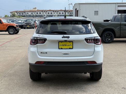 New 2025 Jeep Compass Limited w/ Sun & Sound Group image 6