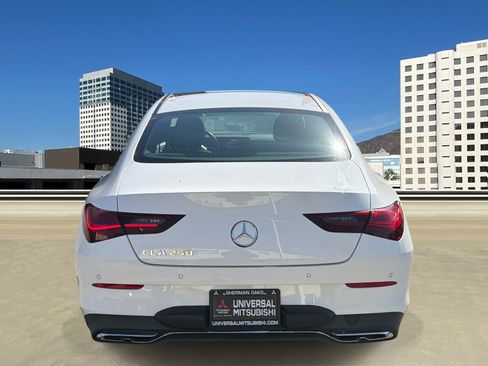 Used 2025 Mercedes-Benz CLA 250 image 4