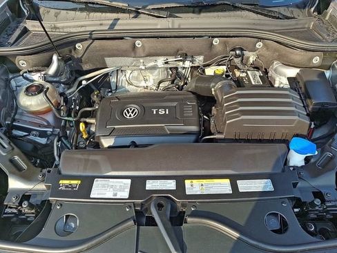 Used 2022 Volkswagen Atlas Cross Sport SEL R-Line AWD/4WD image 31
