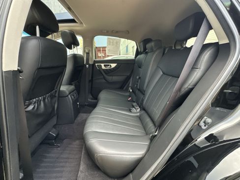 Used 2017 INFINITI QX70 AWD w/ Premium Package image 33