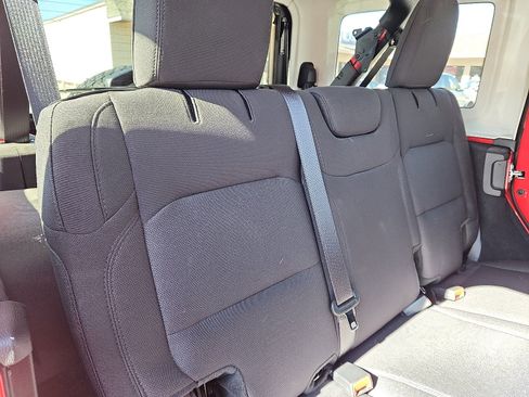 Used 2023 Jeep Wrangler Unlimited Sahara w/ Dual Top Group image 30