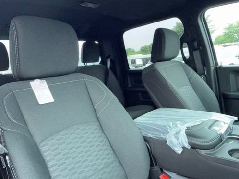 New 2026 RAM 2500 Tradesman w/ Safety Group AWD/4WD image 29