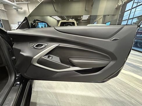 Used 2016 Chevrolet Camaro SS RWD image 37