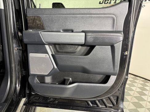 Used 2024 Ford F350 Lariat w/ Black Appearance Package AWD/4WD image 31