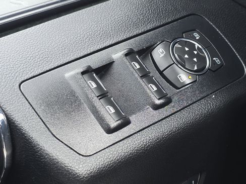 Used 2018 Ford F150 Platinum w/ Equipment Group 701A Luxury image 11