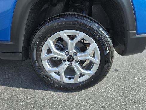 Used 2025 Jeep Compass Latitude image 35