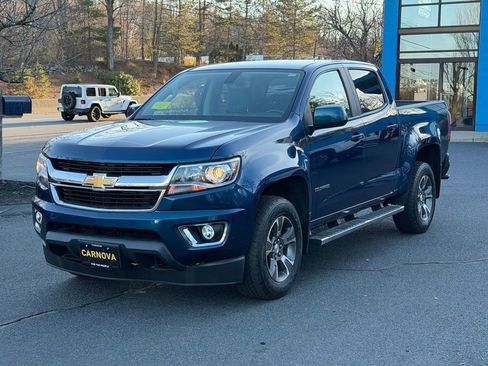 Used 2019 Chevrolet Colorado Z71 AWD/4WD image 2
