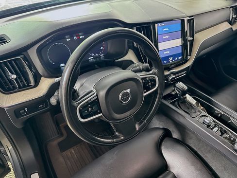 Used 2018 Volvo XC60 T5 Inscription w/ Convenience Package AWD/4WD image 13