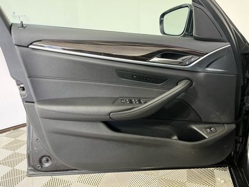 Used 2022 BMW 530i xDrive image 10
