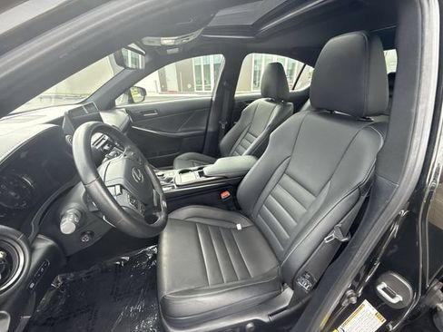 Used 2023 Lexus IS 500 RWD image 11