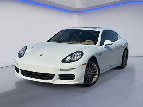 Used 2015 Porsche Panamera 4 AWD/4WD image 2