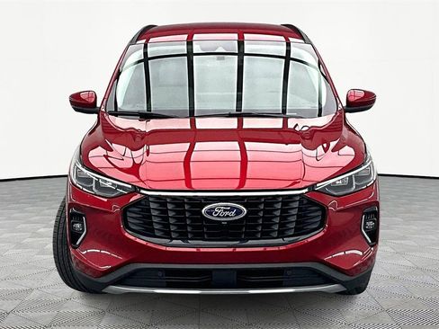 Used 2023 Ford Escape Platinum image 3