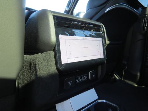 New 2026 Jeep Grand Wagoneer Summit image 17