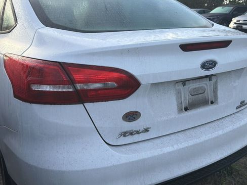 Used 2015 Ford Focus SE image 6